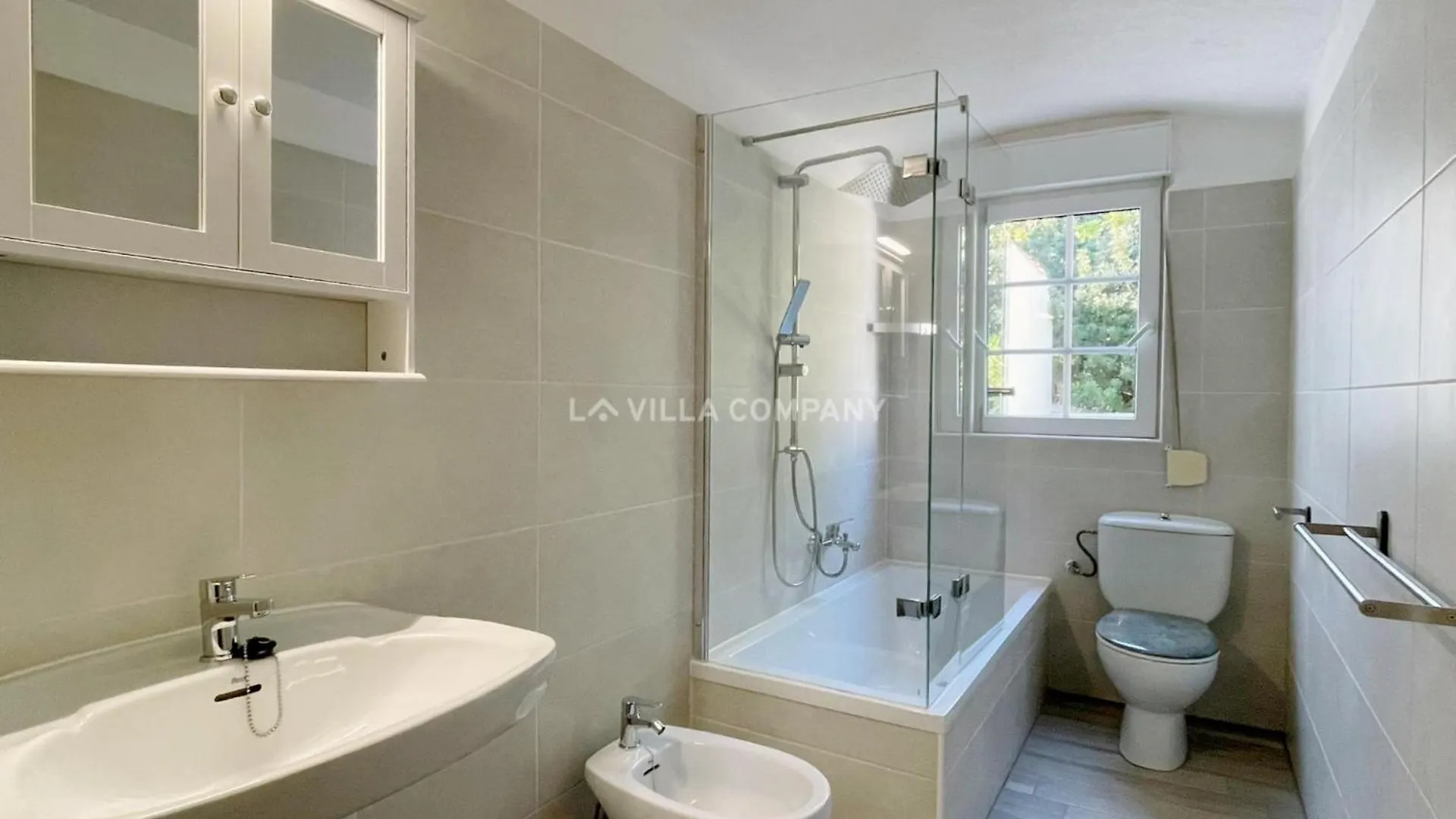 Apartment Hua Hin By La Villa Company Arenal d'en Castell